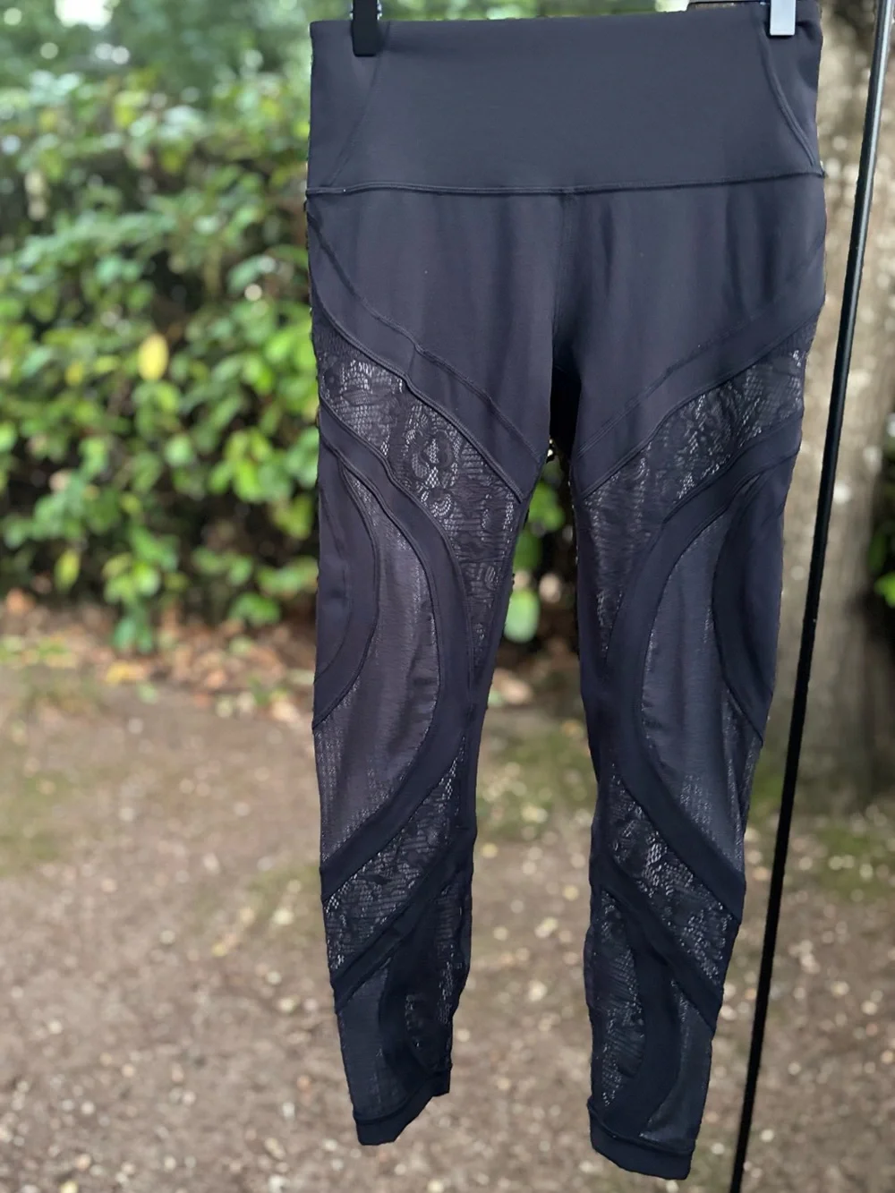 Lululemon Athletica Black Lace Mesh-Panel High-Rise 3/4 Length Leggings